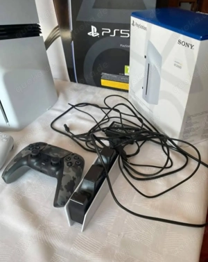 Playstation 5 pro mit 2 Controlleen und Ladestation