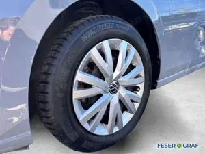 Volkswagen Golf VIII 1.5 eTSI DSG 50.J AHK PANO LED-MATRIX Bild 5