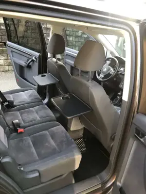 Volkswagen Touran 2.0 TDI DPF BlueMotion Technology Comfortline Bild 5