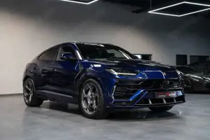 Lamborghini Urus Q Citura-Pano-Carbon-Massage