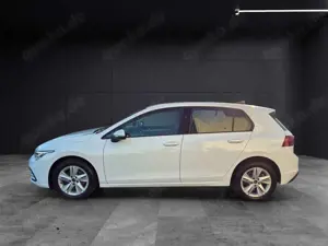 Volkswagen Golf VIII Life DSG TDI LED ACC SH PDC Ambiente Navi ... Bild 2