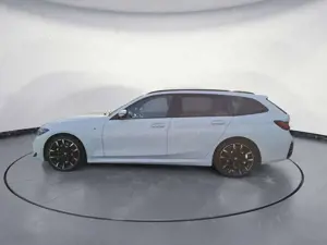 BMW 320 d xDrive Touring M-Sport *Shadow*Navi*Memory* Bild 3