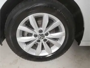 Volkswagen Polo 1.0 TSI Highline 5-Gg. Klima/SH/PDC Bild 5