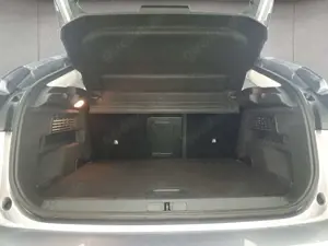 Citroen C4 PureTech 130 StopStart EAT8 SHINE PANO+LED+HUD Bild 5