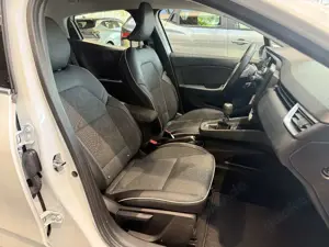 Renault Clio INTENS TCe 100 Bild 5