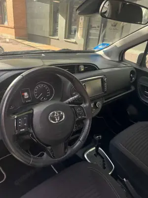 Toyota Yaris Yaris Hybrid 1.5 VVT-i Style Selection Bild 3