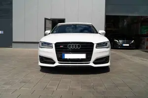 Audi S8 Bild 2