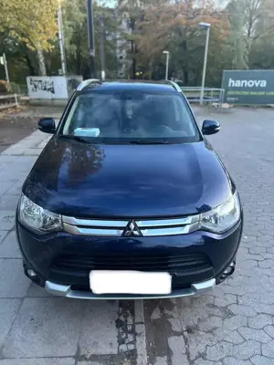 Mitsubishi Outlander 2.2 DI-D 4WD Aut. Diamant Edition Bild 2