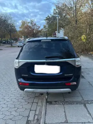 Mitsubishi Outlander 2.2 DI-D 4WD Aut. Diamant Edition Bild 4