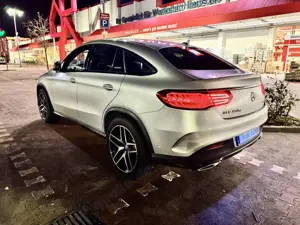 Mercedes-Benz GLE 350 GLE 350 d Coupé 4Matic 9G-TRONIC AMG Line Bild 2