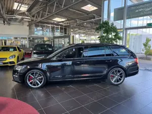 Skoda Octavia Combi RS 245 LED NAVI ALU Bild 4