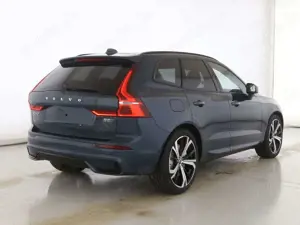 Volvo XC60 B5 Ultra Dark AWD Bild 2