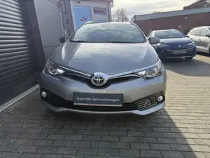 Toyota Auris Touring Sports 1.2 Design Edition Bild 2