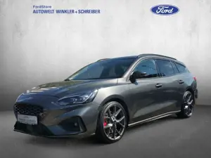 Ford Focus Turnier 2.3 EcoBoost SS ST mit Styling-Paket