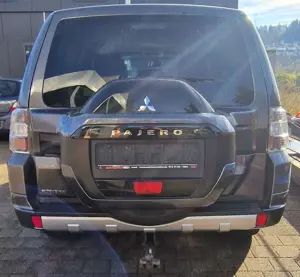 Mitsubishi Pajero Pajero 3.2 DI-D Automatik Plus Bild 2