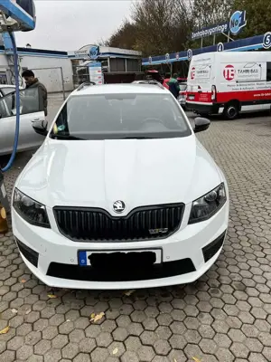 Skoda Octavia Combi 2.0 TDI DSG RS 1.Hand