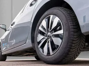 Volkswagen Golf VIII 2.0 TDI DSG Goal Pano, Rear-View Bild 5