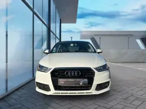 Audi A1 1.4TDI Sportback S-Line,LED,Navi Bild 2