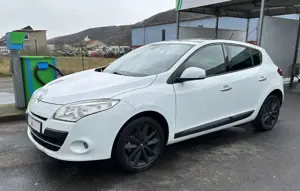 Renault Megane Night  Day