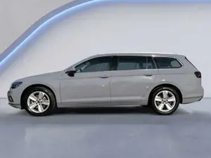 Volkswagen Passat Variant 2.0 TDI DSG 4M Elegance KAMERA+ Bild 2