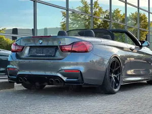 BMW M4 Cabrio Leder LED Carbon V-MAX BMW Service Bild 3
