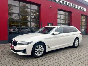 BMW 520 d Touring /FACELIFT/LED/AHK/LIVE COC PLUS/