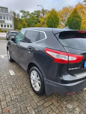 Nissan Qashqai 1.2 DIG-T Xtronic ACENTA Bild 5
