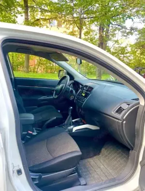 Mitsubishi ASX 1.6 2WD 35 Jahre Bild 2