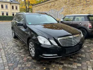 Mercedes-Benz E 220 E-Klasse T-Modell Diesel T CDI DPF  Automatik