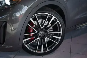 Maserati Levante Trofeo V8 *22 *Pano *LUFT *BW *Carbon Bild 2