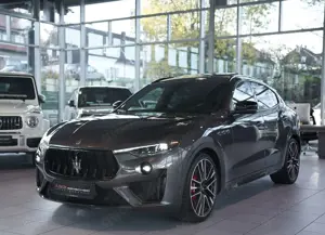 Maserati Levante Trofeo V8 *22 *Pano *LUFT *BW *Carbon Bild 4