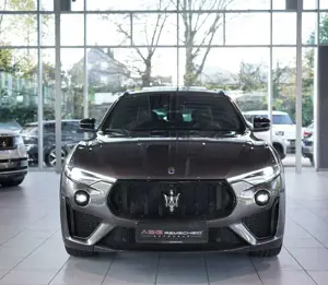 Maserati Levante Trofeo V8 *22 *Pano *LUFT *BW *Carbon Bild 3