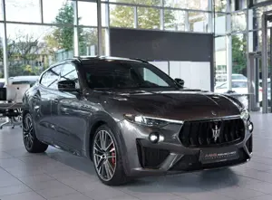Maserati Levante Trofeo V8 *22 *Pano *LUFT *BW *Carbon Bild 5