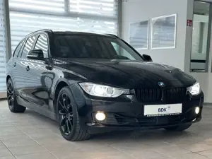 BMW 330 d xD PANORAMA HeadUp AHK LEDER NAVI-Pro