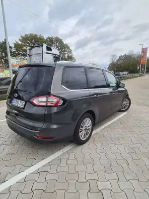 Ford Galaxy 2.0 TDCi Aut. Titanium Bild 3