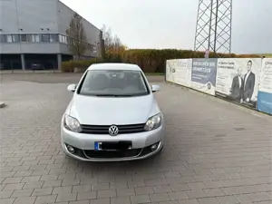 Volkswagen Golf Plus VI Highline *1 Hand * Gepflegt*Automat Bild 2