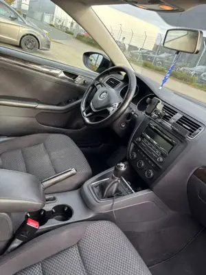 Volkswagen Jetta Jetta 1.2 TSI BlueMotion Technology Bild 4