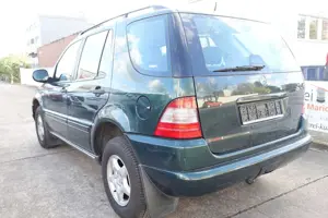 Mercedes-Benz ML 320 + LEDER + SITZHEIZUNG+AHK+AUTOMATIK+BC+ Bild 4