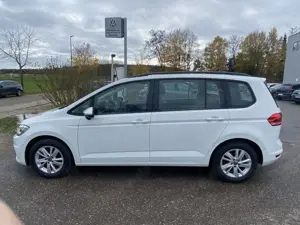 Volkswagen Touran 2.0 TDI DSG Comfortline NAVI+LED+PARKASSI Bild 2