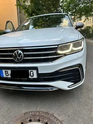 Volkswagen Tiguan Allspace 2.0 TDI SCR 4Motion DSG R-Line Bild 1