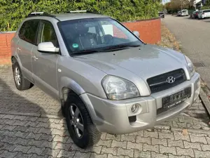 Hyundai TUCSON 2.0 GLS (2WD) // Händler, Export oder Bastler /