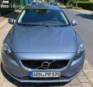 Volvo V40 D3 Geartronic Kinetic Bild 2