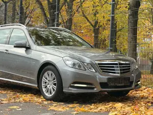 Mercedes-Benz E 350 T-Modell CDI Leder AHK Kamera