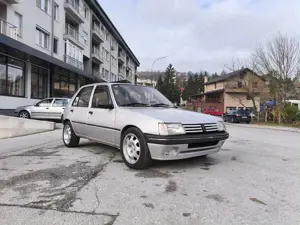 Peugeot 205 GR