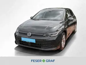 Volkswagen Golf 8 1.5 eTSI Life DSG AHK Navi RüKa Sitzh.