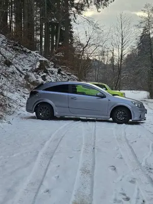 Opel Astra H GTC 1.8 Opc-Line Bild 2