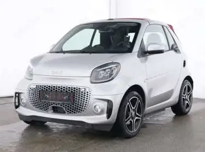 smart forTwo EQ cabrio prime EXCLUSIVE: SILVERnREDTOP!