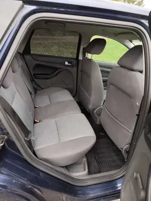 Ford Focus Turnier 1.6 Bild 5
