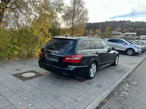 Mercedes-Benz E 200 E T-Modell E 200 CGI BlueEfficiency Bild 4