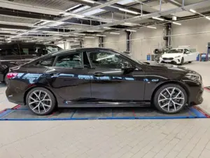BMW 220 Bild 5